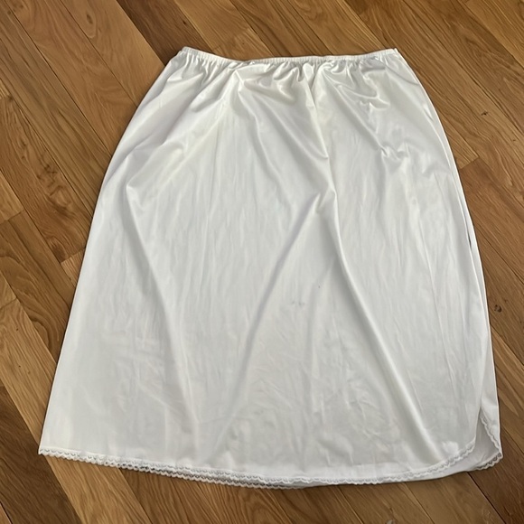 Vanity Fair Vintage 1960’s Era Half Slip NOS Size 2 XL - Picture 1 of 5